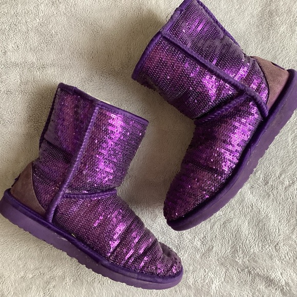 UGG Classic Short Sparkle Suede Sherpa Lined Snow Boots Purple Reign Sz 6 - Picture 1 of 17